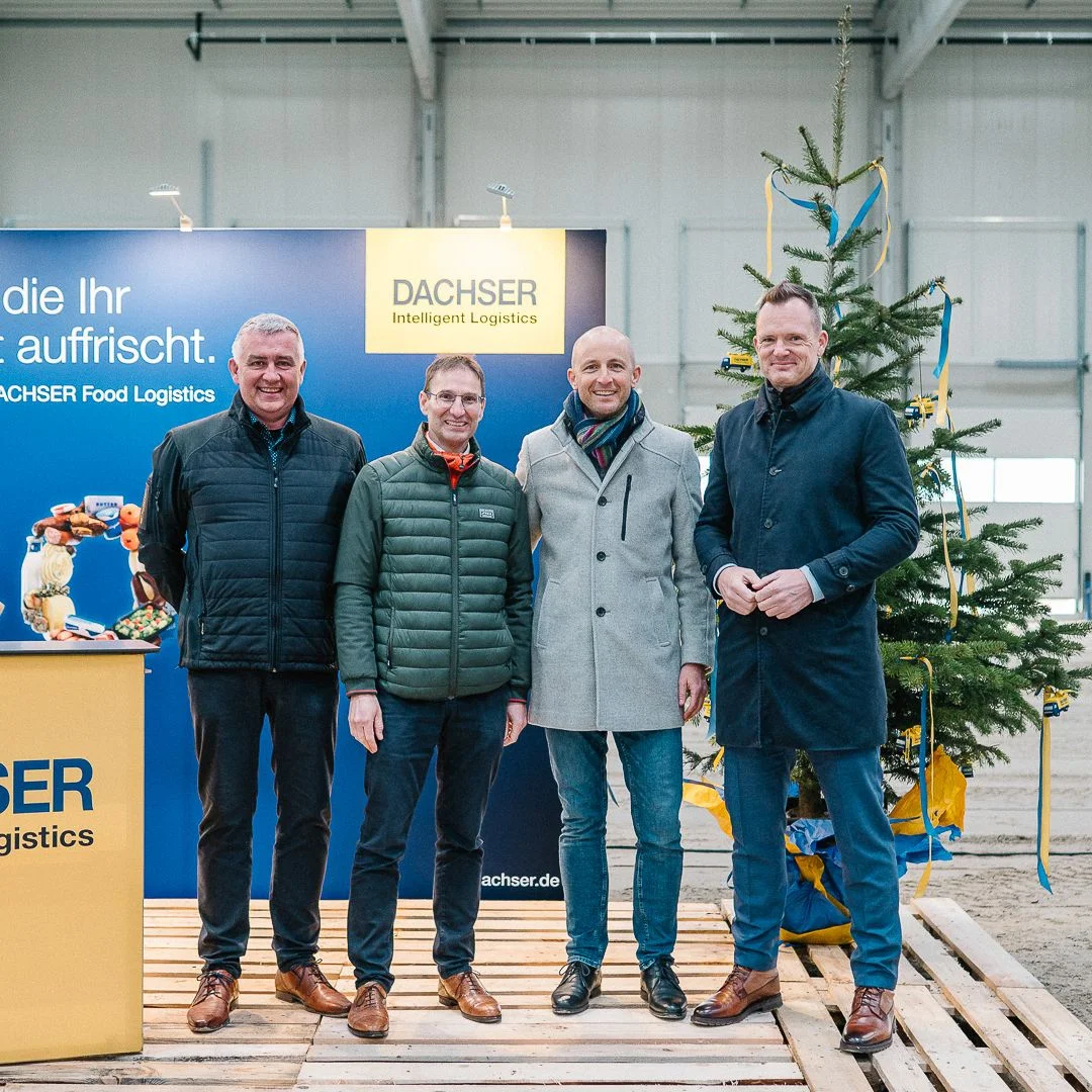 Richtfest in Freiburg: DACHSER Food Logistics baut dort einen Umschlag